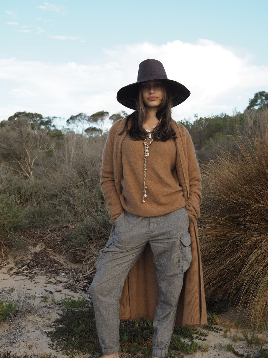Luxe Light Weight V-Neck Sweater (Alpaca) - Camel