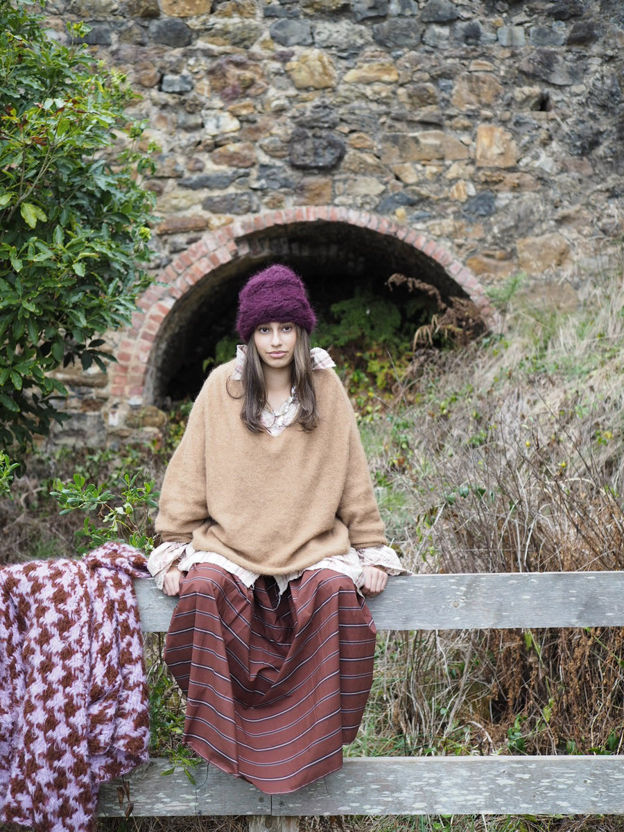 Luxe Light Weight V-Neck Sweater (Alpaca) - Camel