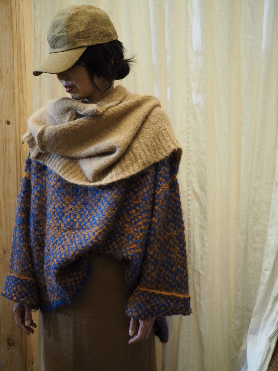 Hand Loom 2 Tone Sweater (Alpaca)