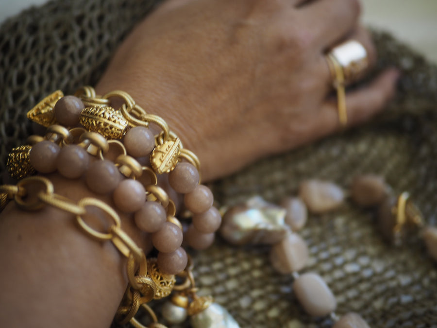 Charm Bracelet - Baroque Pearl