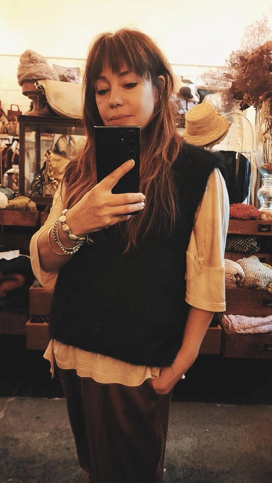 knitted V neck Vest (Alpaca) - Black