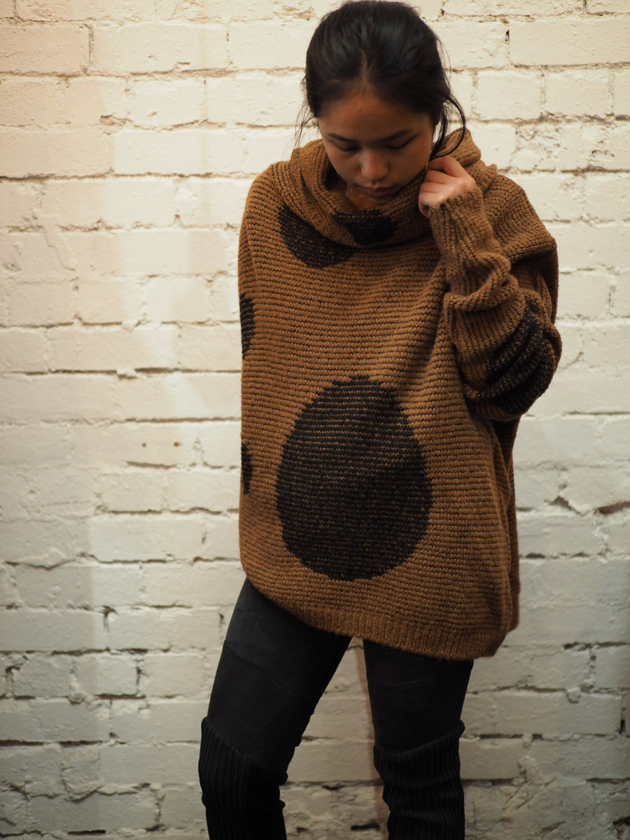 Over Size Spot Sweater (Alpaca) - Camel / Pink