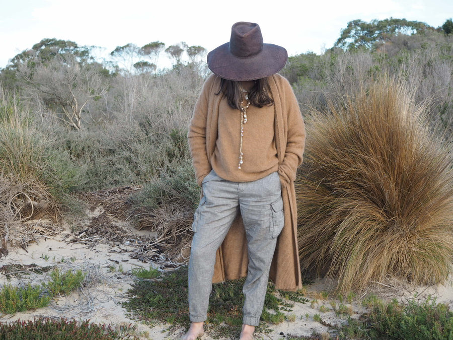 Luxe Light Weight V-Neck Sweater (Alpaca) - Camel