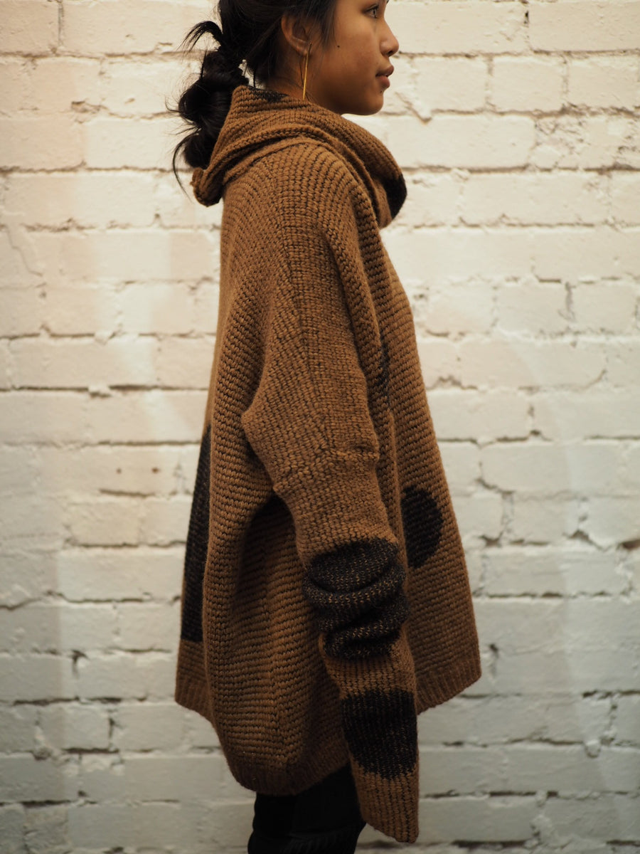 Over Size Spot Sweater (Alpaca) - Camel / Pink