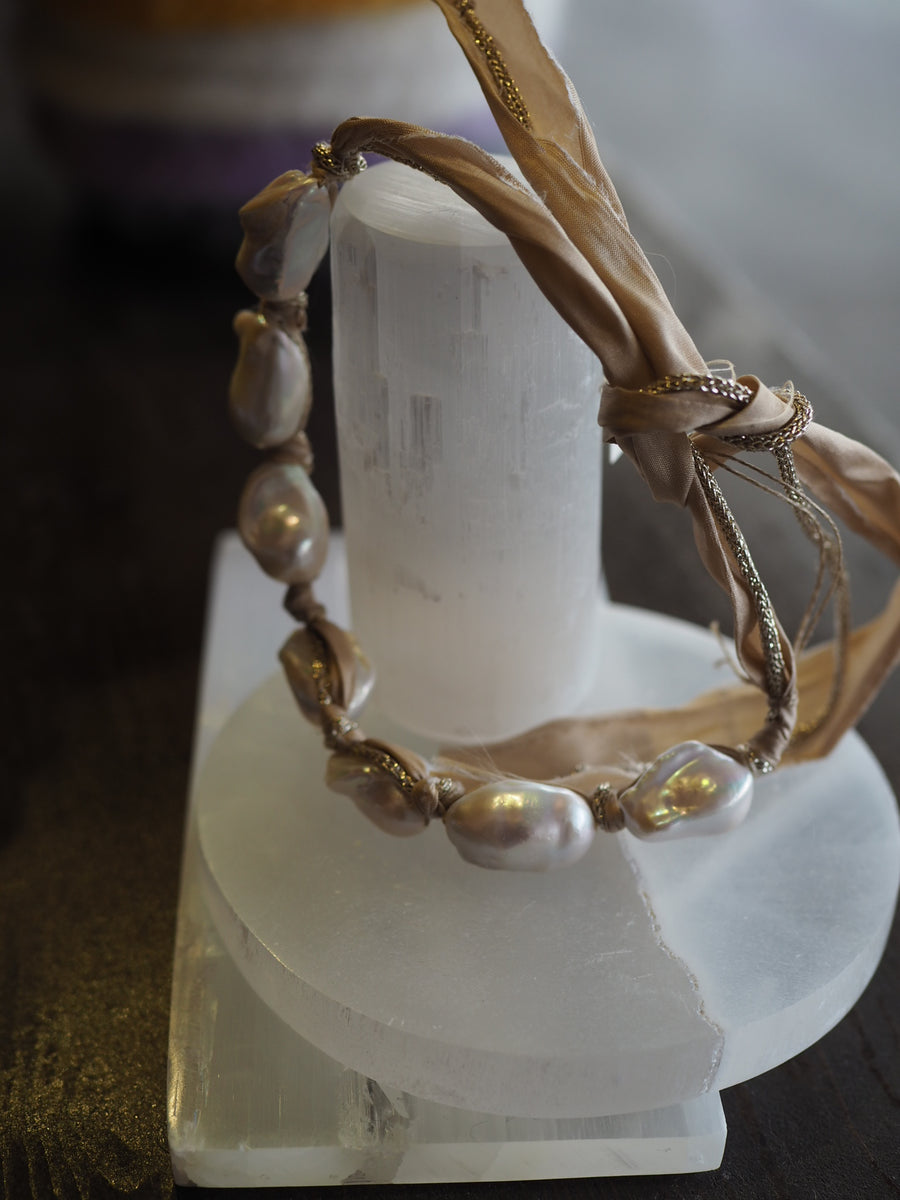 Silk Ribbon Baroque Pearls Necklace - Natural Silk Ivory Pearls