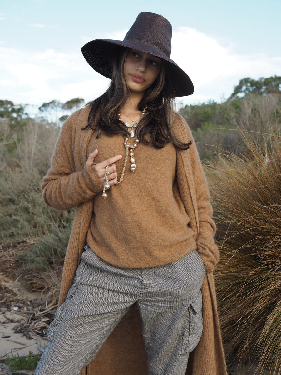 Luxe Light Weight V-Neck Sweater (Alpaca) - Camel