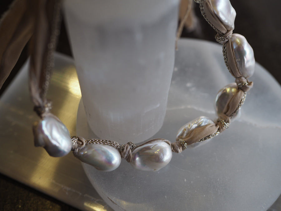Silk Ribbon Baroque Pearls Necklace - Natural Silk Ivory Pearls