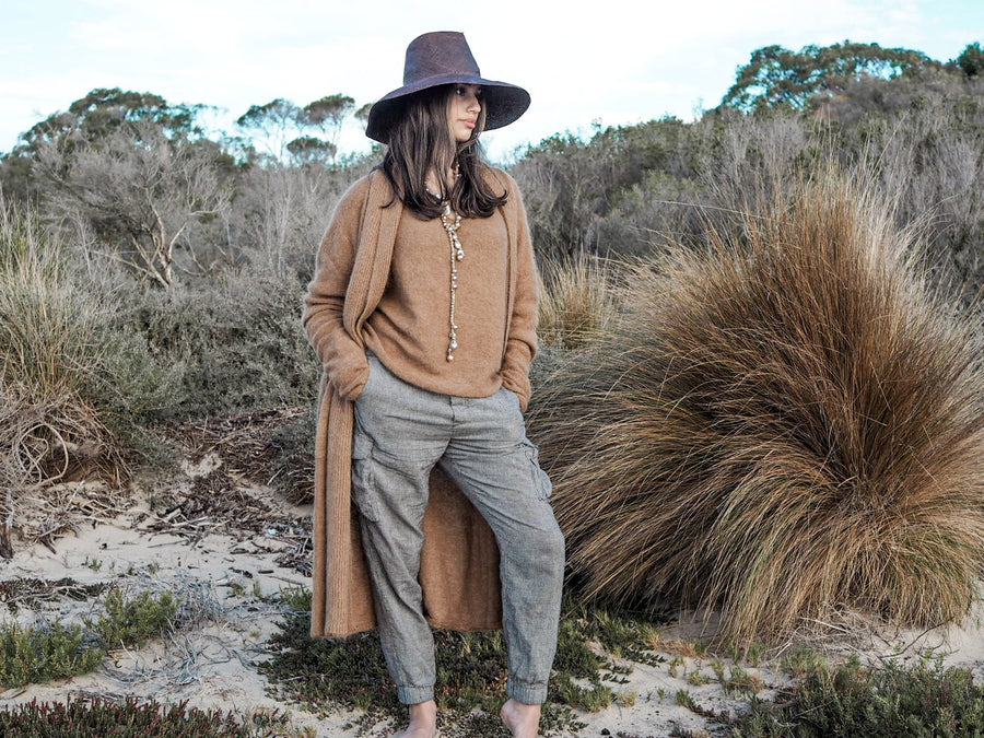 Luxe Light Weight V-Neck Sweater (Alpaca) - Camel