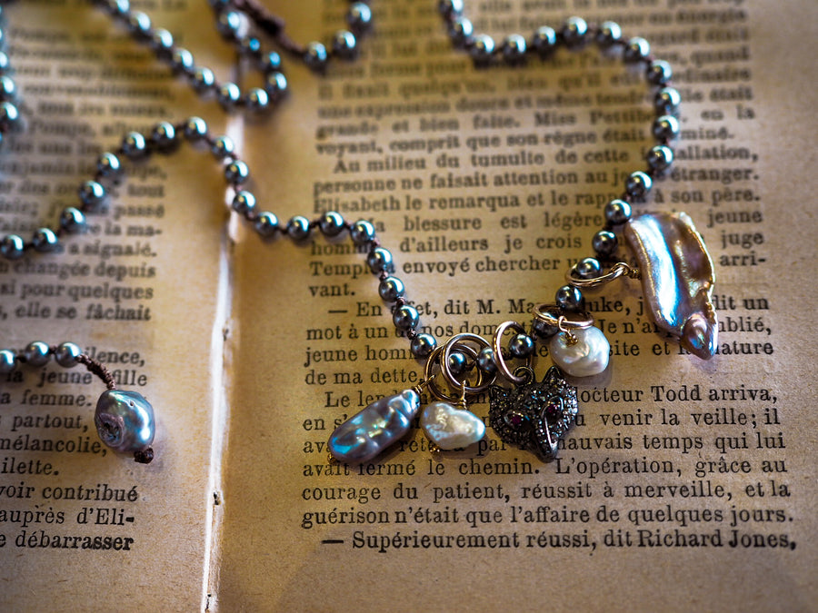 Foxy on grey Pearls