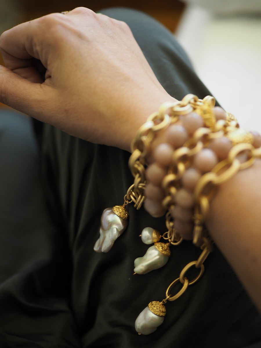 Charm Bracelet - Baroque Pearl