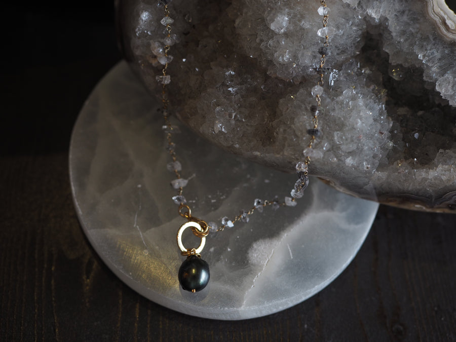 Simple Necklace with herckimer diamonds - Black tahitian Pearl drop