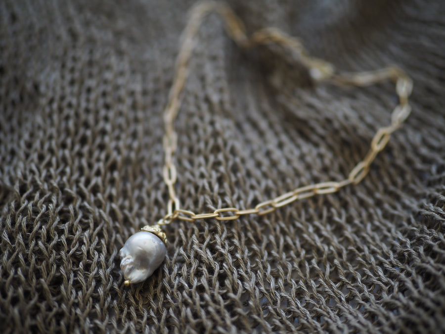 Paper clip chain with - Single Baroque Pearl