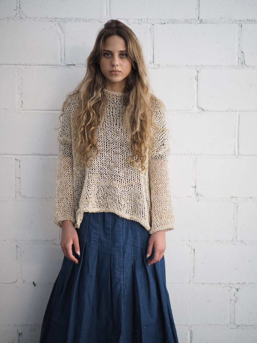 Hand knit Top with crew neckline (Linen)