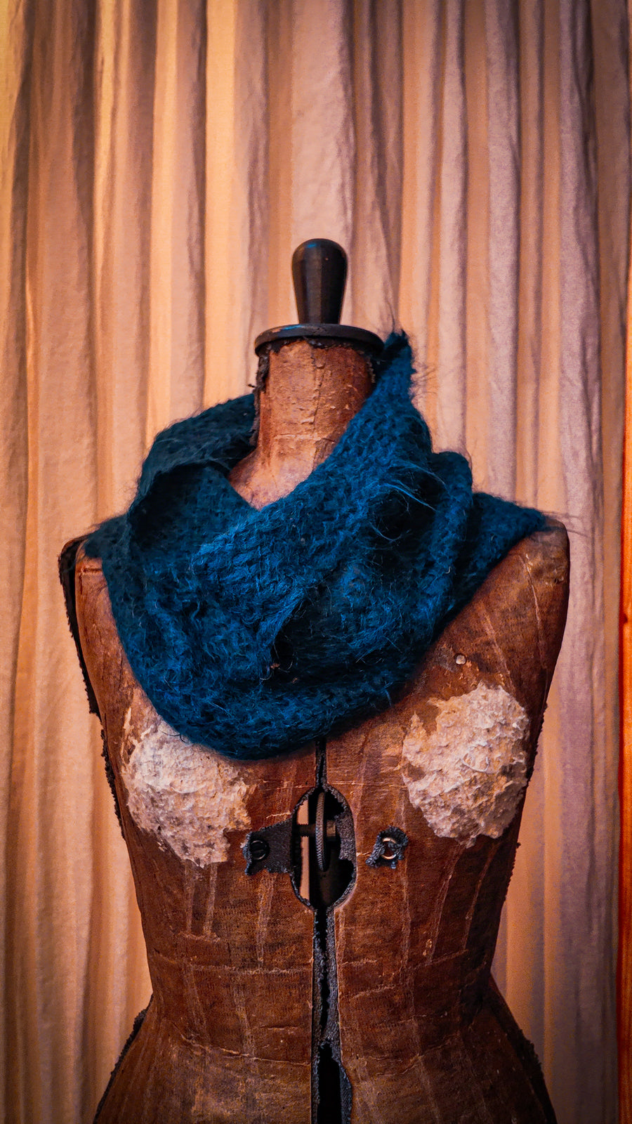 Hand loom snood collar (Alpaca) - Navy