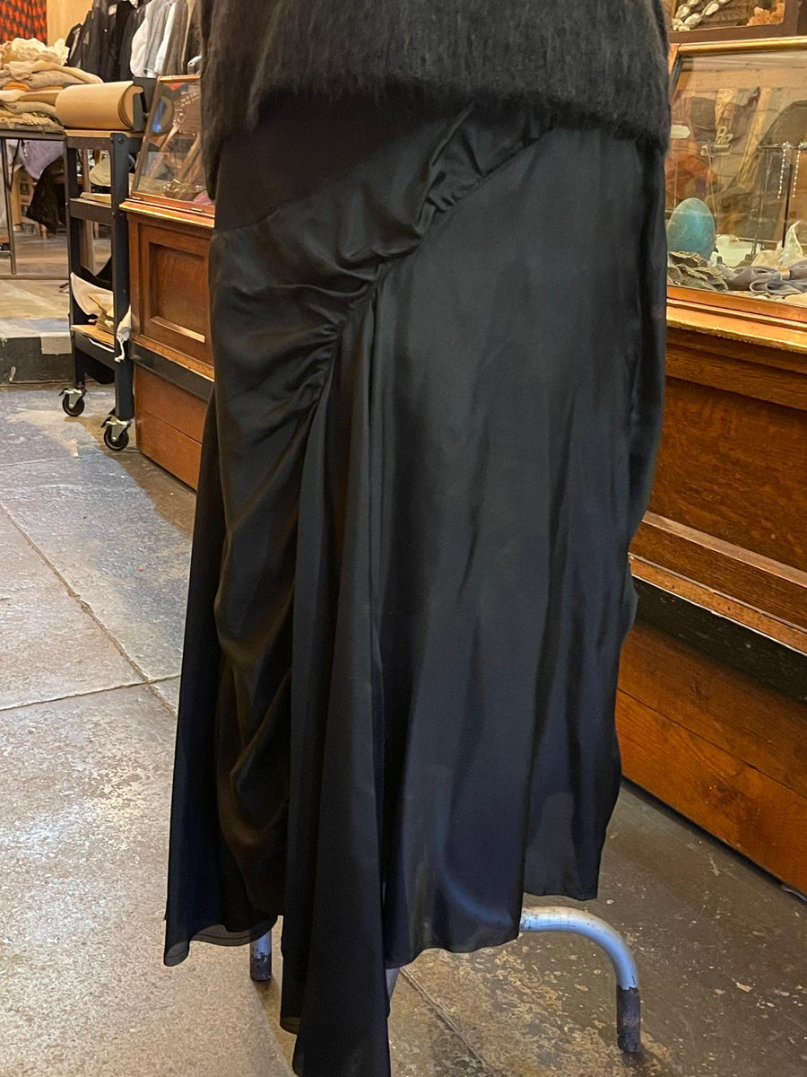 Hourglass Godet Skirt (Silk) Black