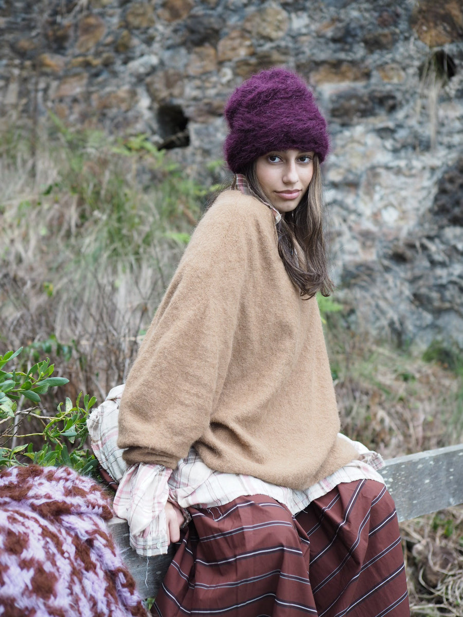 Luxe Light Weight V-Neck Sweater (Alpaca) - Camel