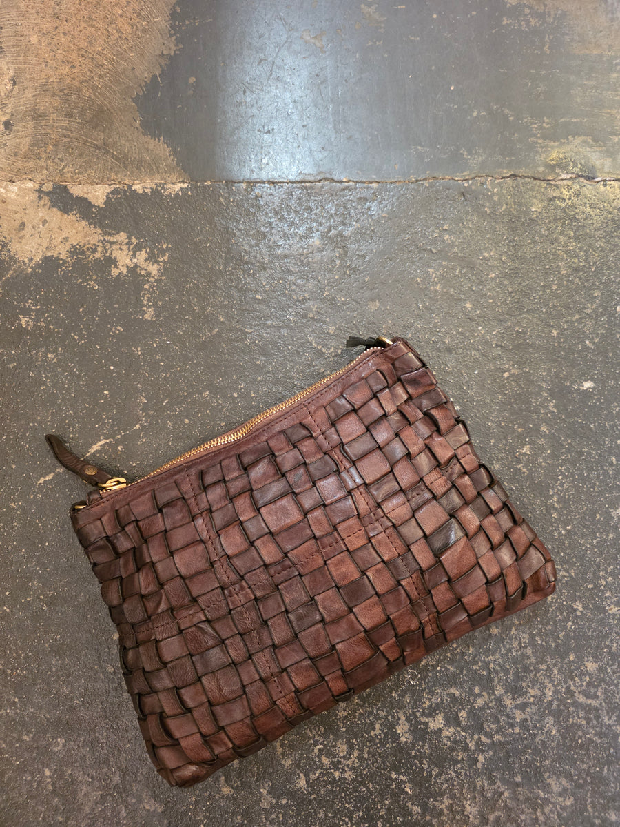 Edera Carla Shoulder Bag in garment-dyed woven cowhide leather