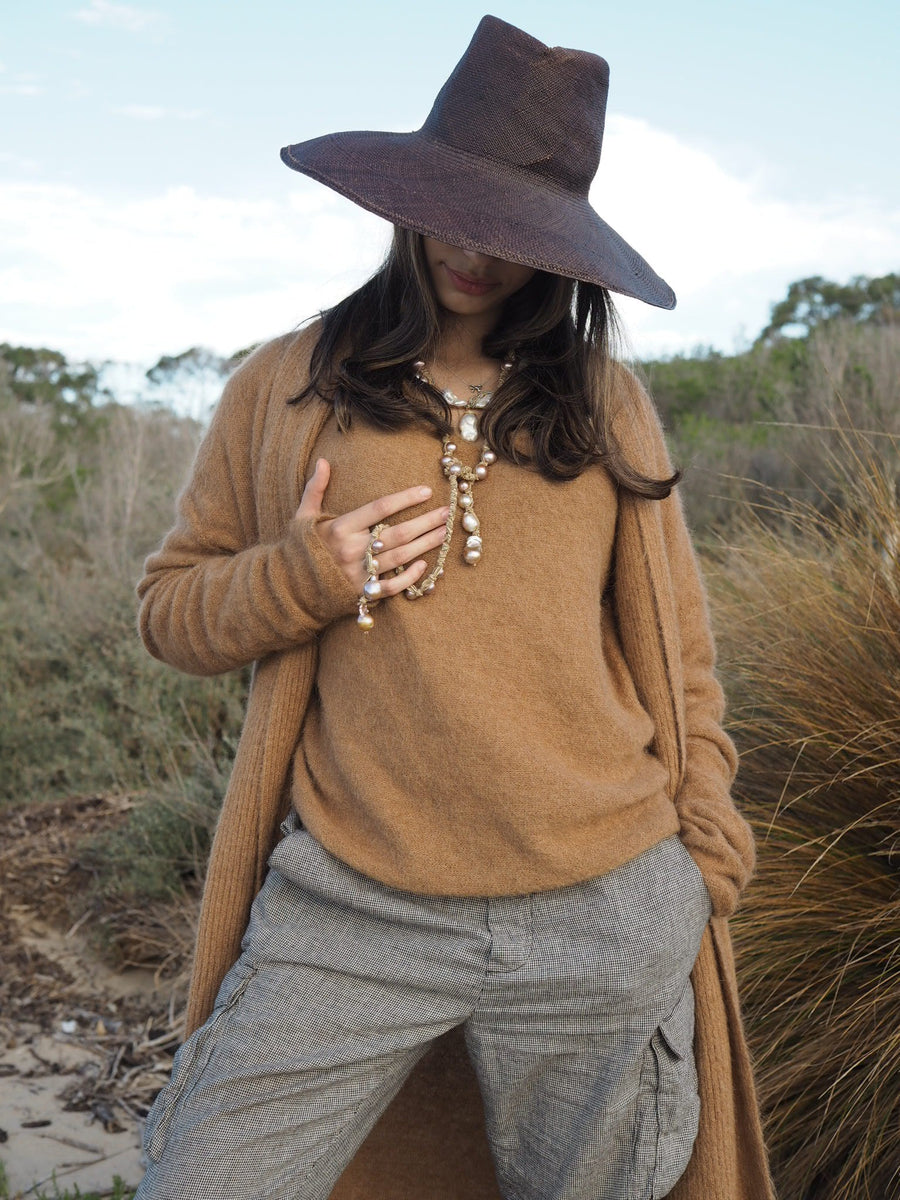 Luxe Light Weight V-Neck Sweater (Alpaca) - Camel