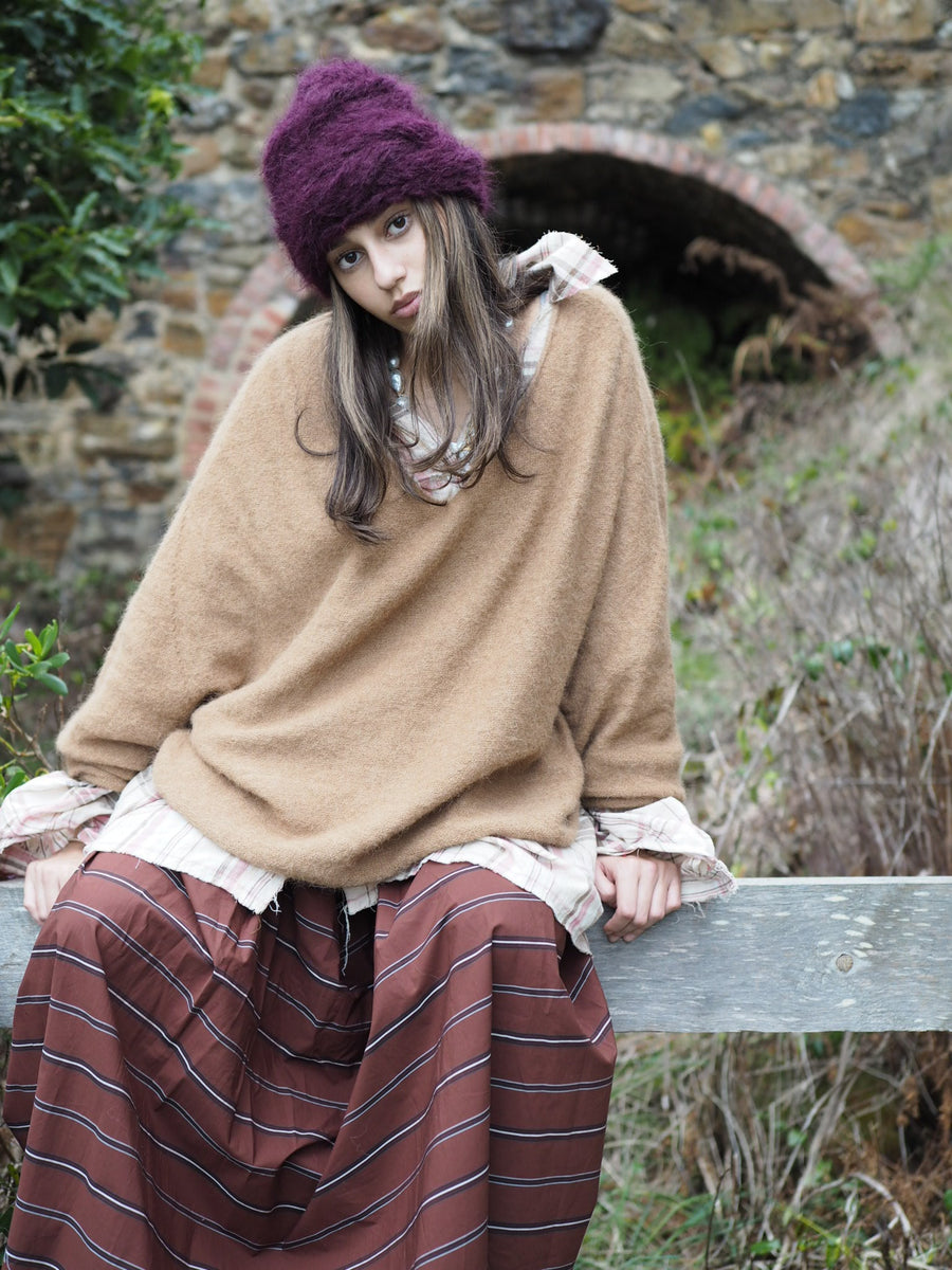 Luxe Light Weight V-Neck Sweater (Alpaca) - Camel
