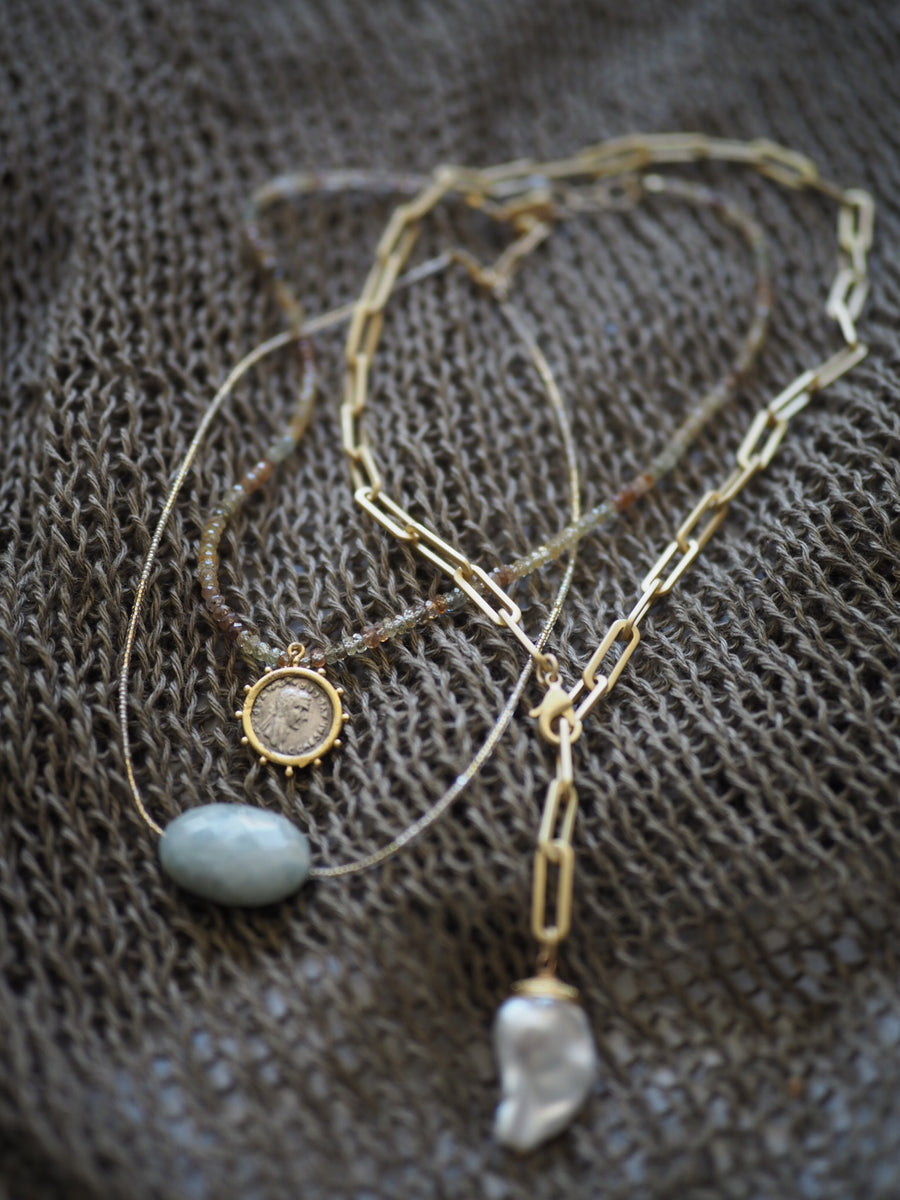 Paper clip chain with - Single Baroque Pearl