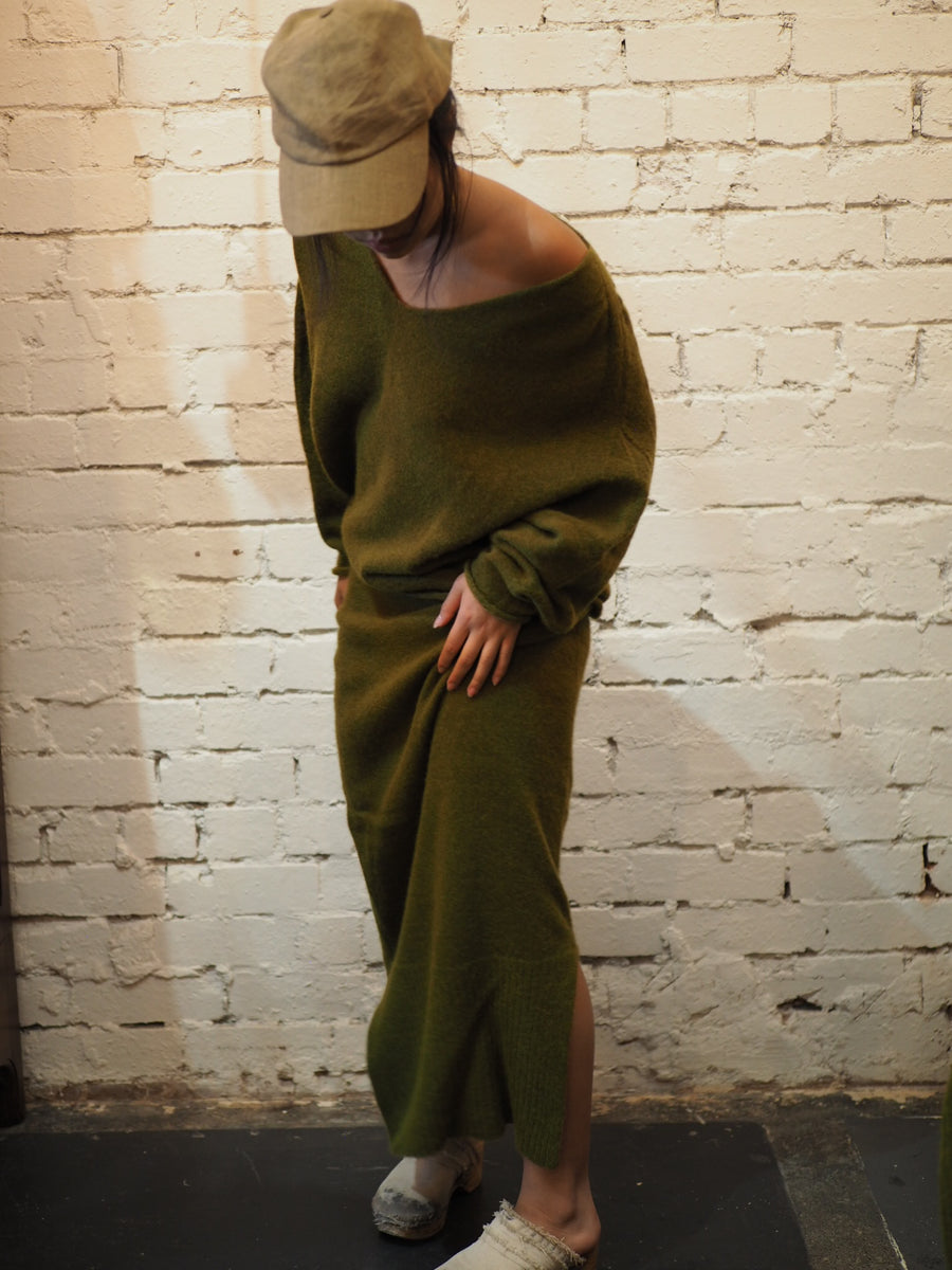 Light weight pencil skirt (Baby alpaca) - Moss green
