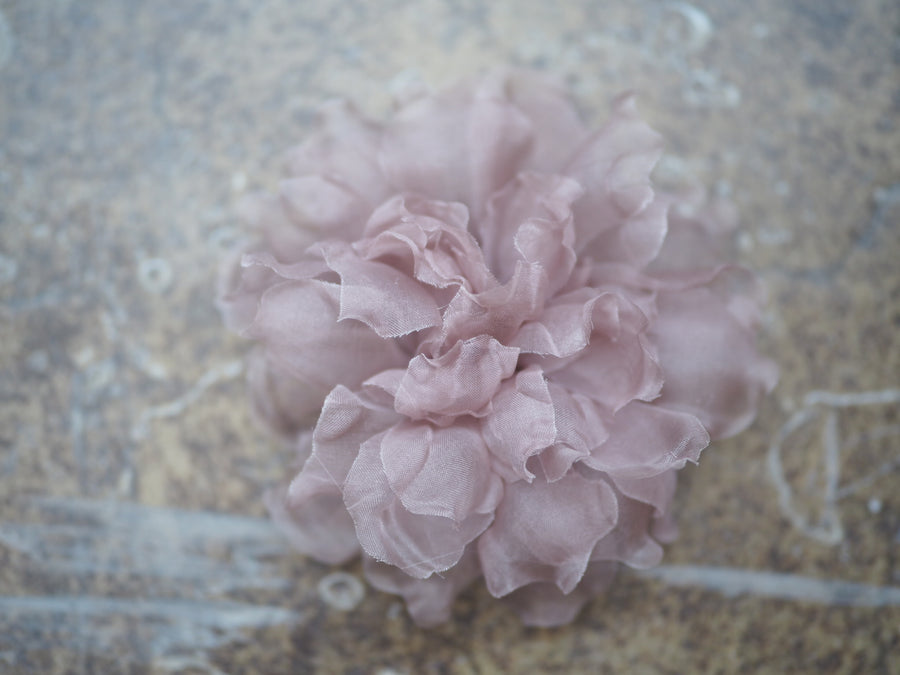 New York Hand Crafted Flower Brooch (Silk) Tea rose pink