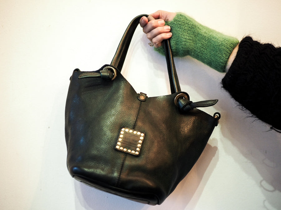 Ebano Hand bag (leather with rivets) - Bottle green