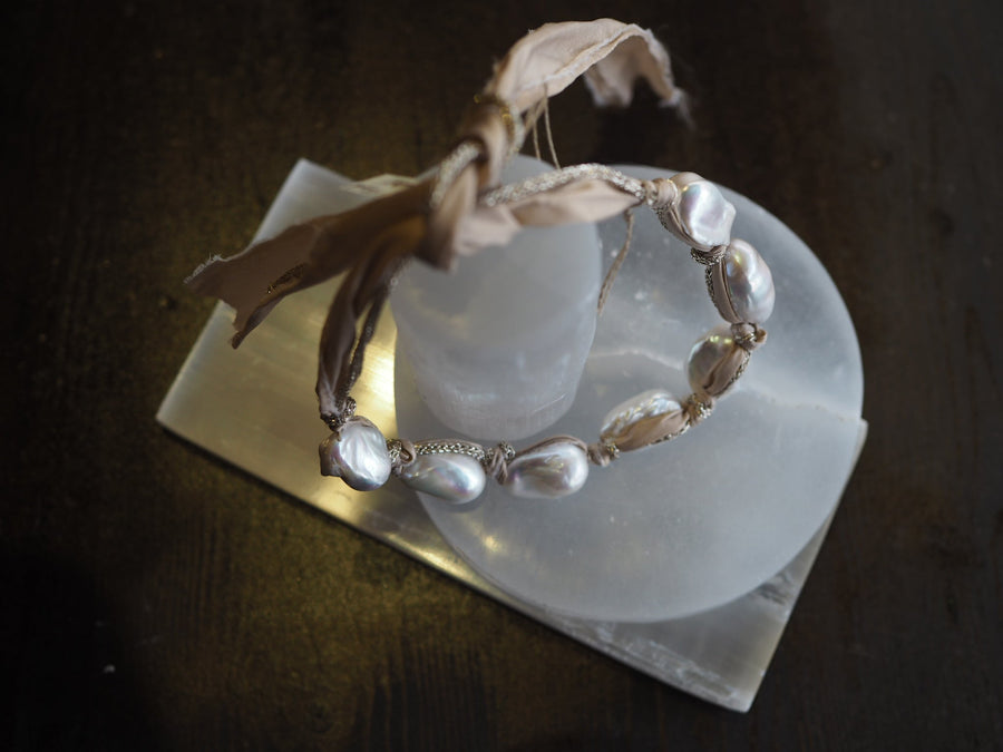 Silk Ribbon Baroque Pearls Necklace - Natural Silk Ivory Pearls