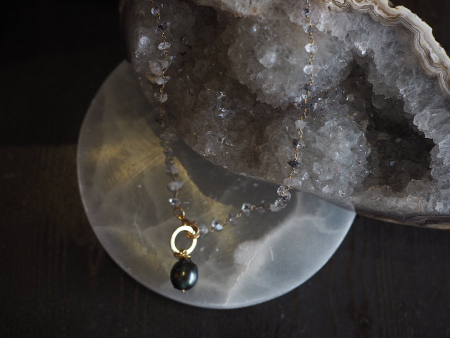 Simple Necklace with herckimer diamonds - Black tahitian Pearl drop