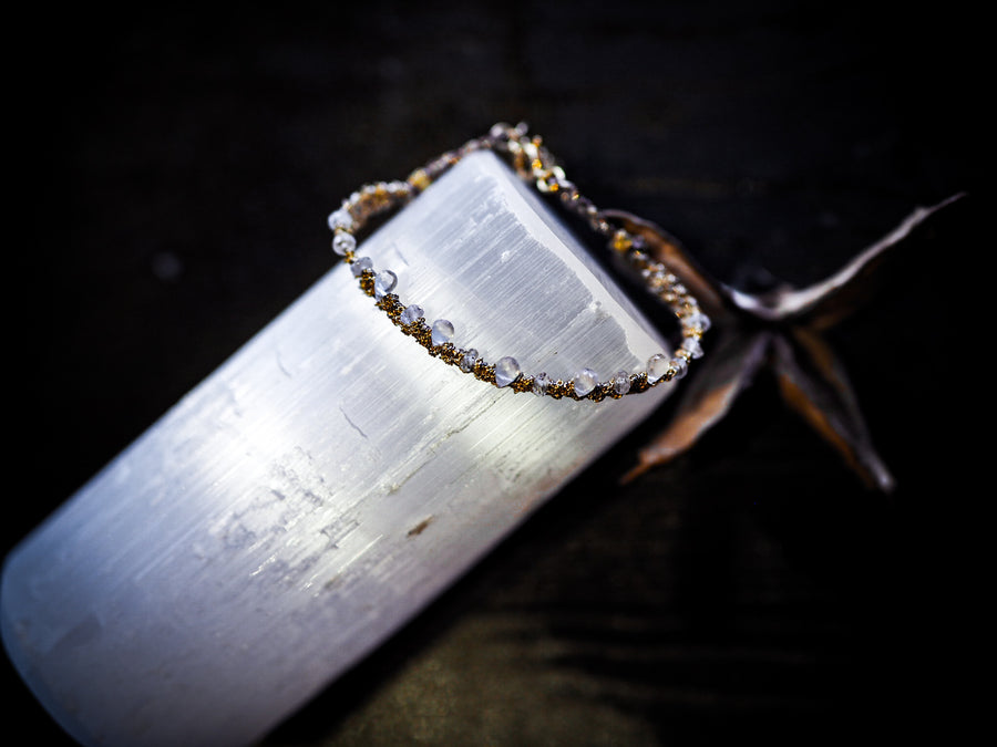 Precious Drop Hand Loom Bracelet (Sterling Silver Gold Plated) Sapphire - white labradorite