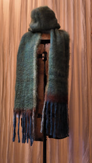 Mantas Ezcaray Scarf Twist Frame (Mohair) - TW-2F Forest Greens, Ocean and Red