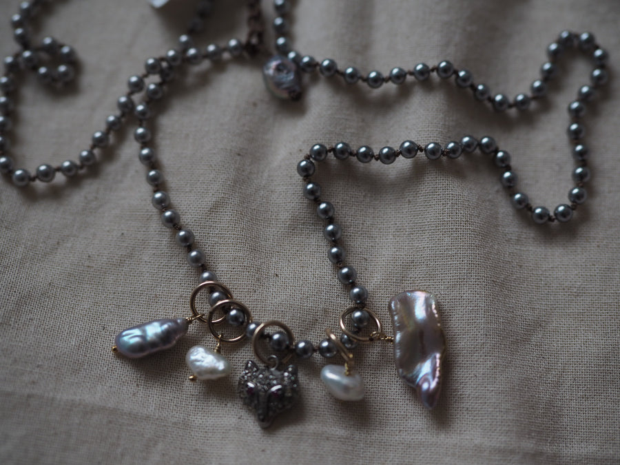 Foxy on grey Pearls