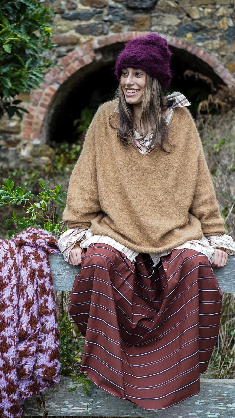 Luxe Light Weight V-Neck Sweater (Alpaca) - Camel