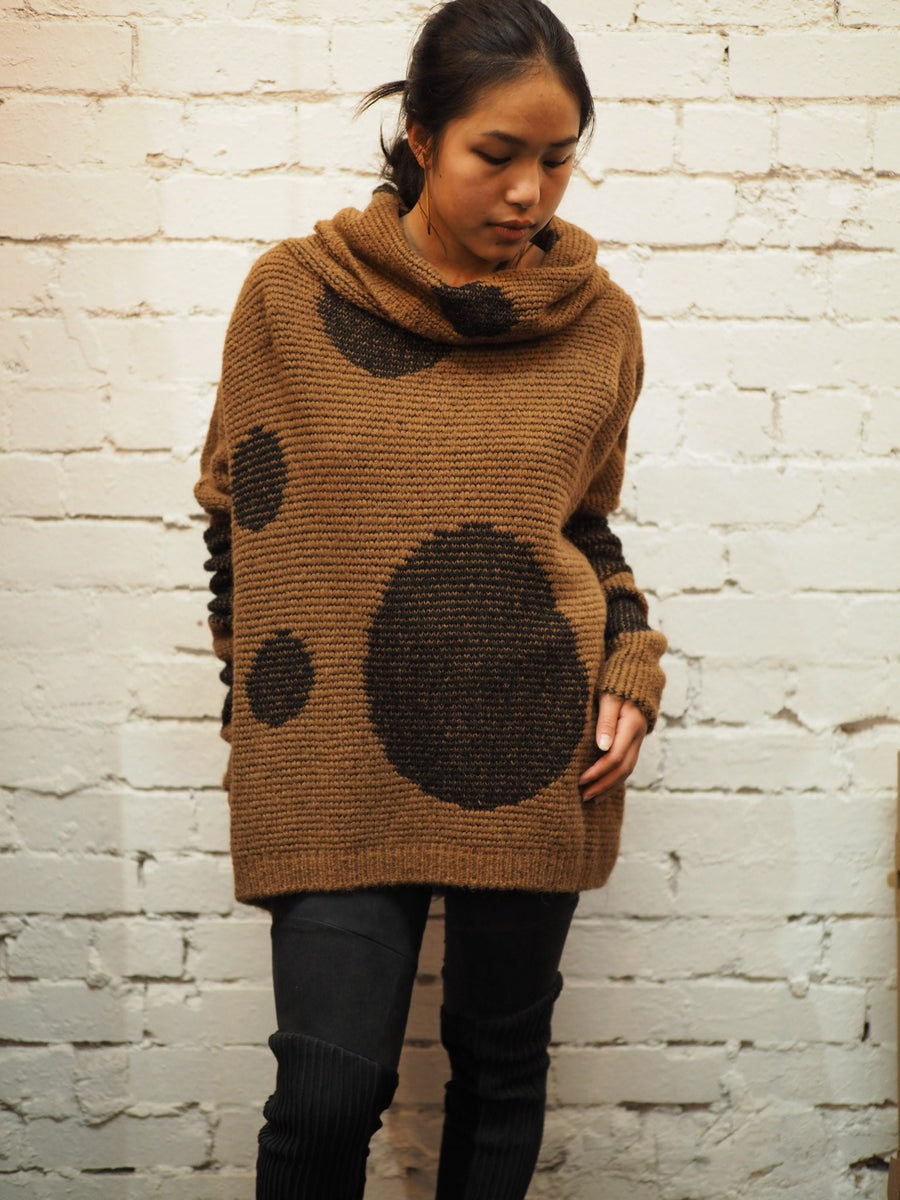 Over Size Spot Sweater (Alpaca) - Camel / Pink
