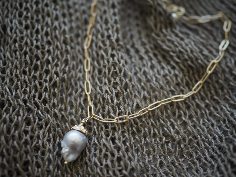 Paper clip chain with - Single Baroque Pearl
