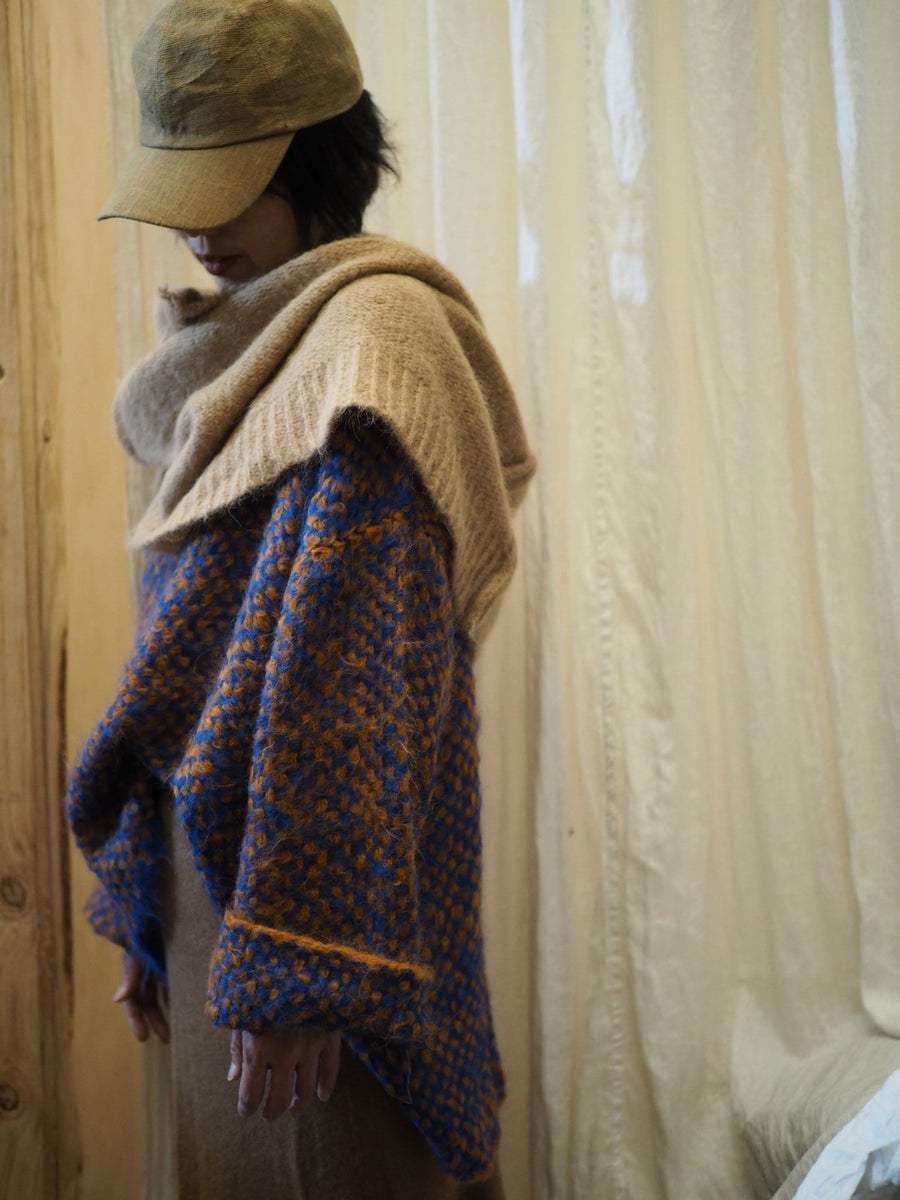 Hand Loom 2 Tone Sweater (Alpaca)