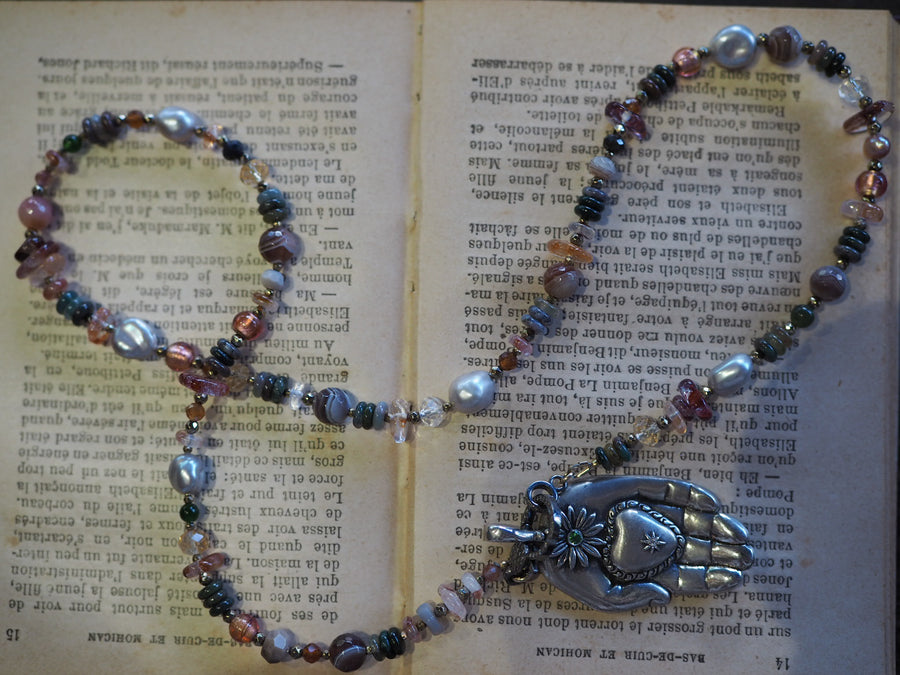 Izou necklace