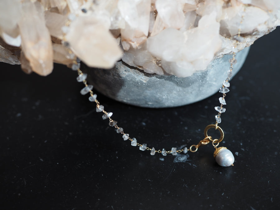 Simple Necklace with herckimer diamonds - Ivory tahitian Pearl drop