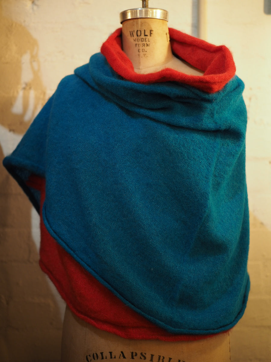 Light Weight Luxe Capelet / Shrug (Suri Alpaca)