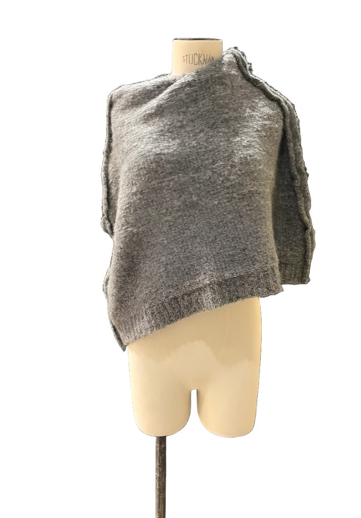 Alpaca capelet / shrug