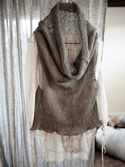 Amano Spring linen vest