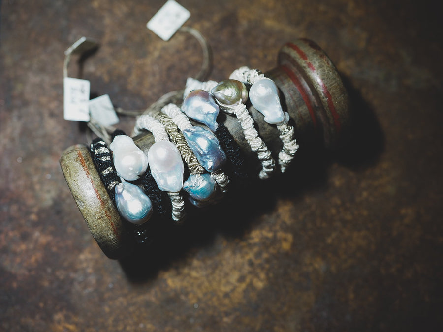 Mela pearl bracelet - TRIPLE PEARL
