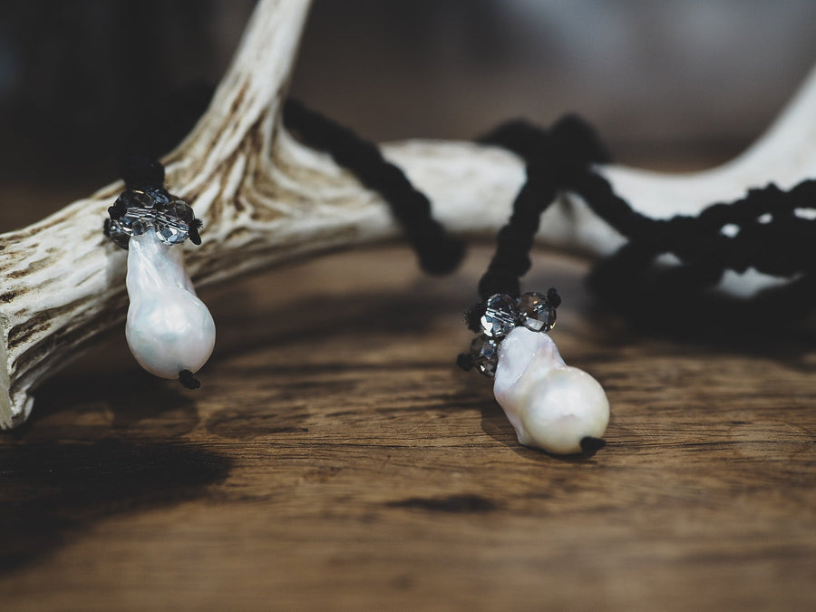 Silk Drop Pearl Lariat Necklace With Quartz