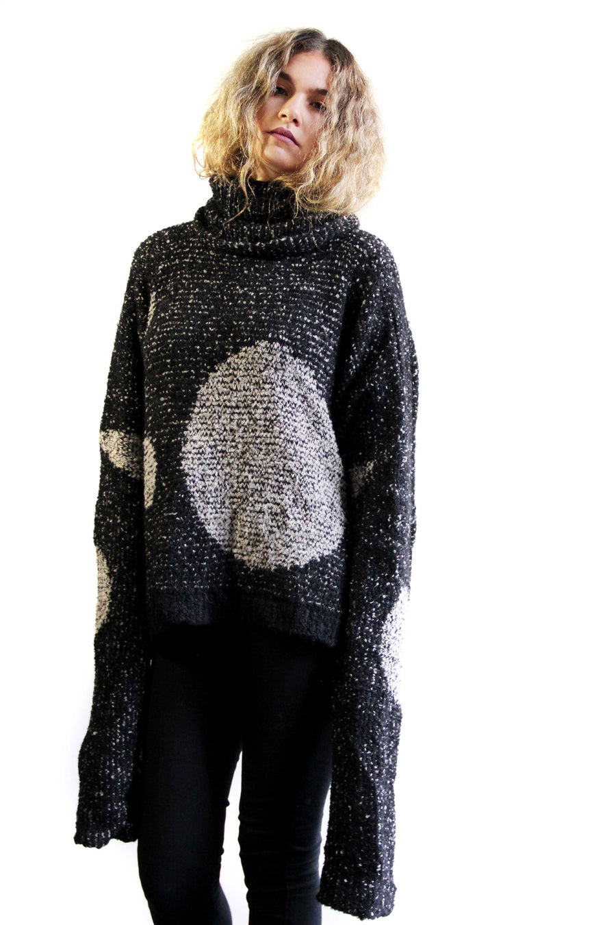 Over size alpaca spot sweater